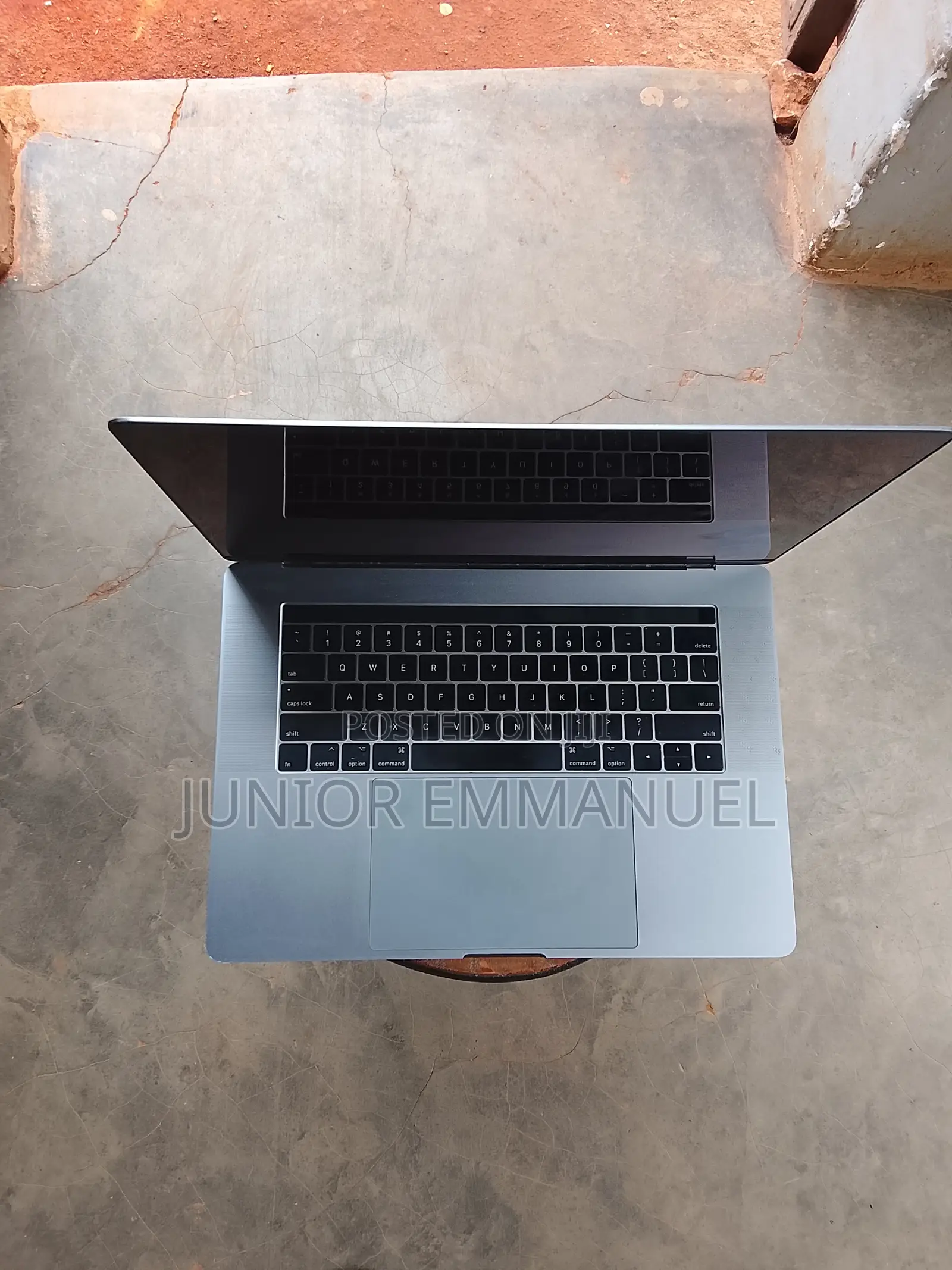 Laptop Apple MacBook Pro 2017 16GB Intel Core i7 SSD 512GB