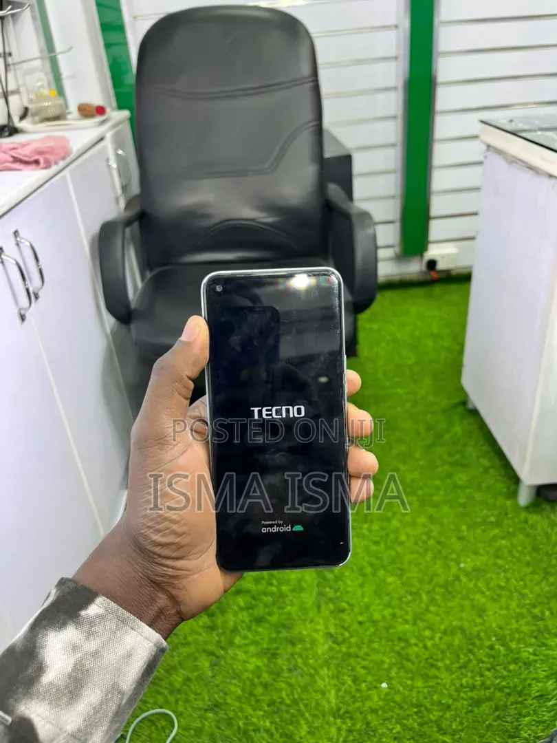 Tecno Camon 18i 128 GB Black