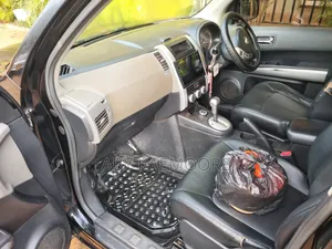 Nissan X-Trail 2010 Black