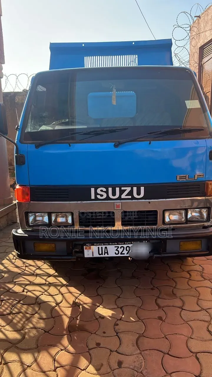 Isuzu Elf Dump Truck