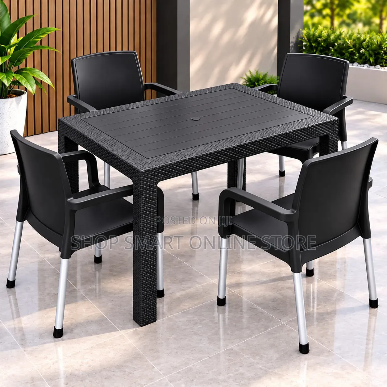 Modern Dining Plastic Table and Chairs