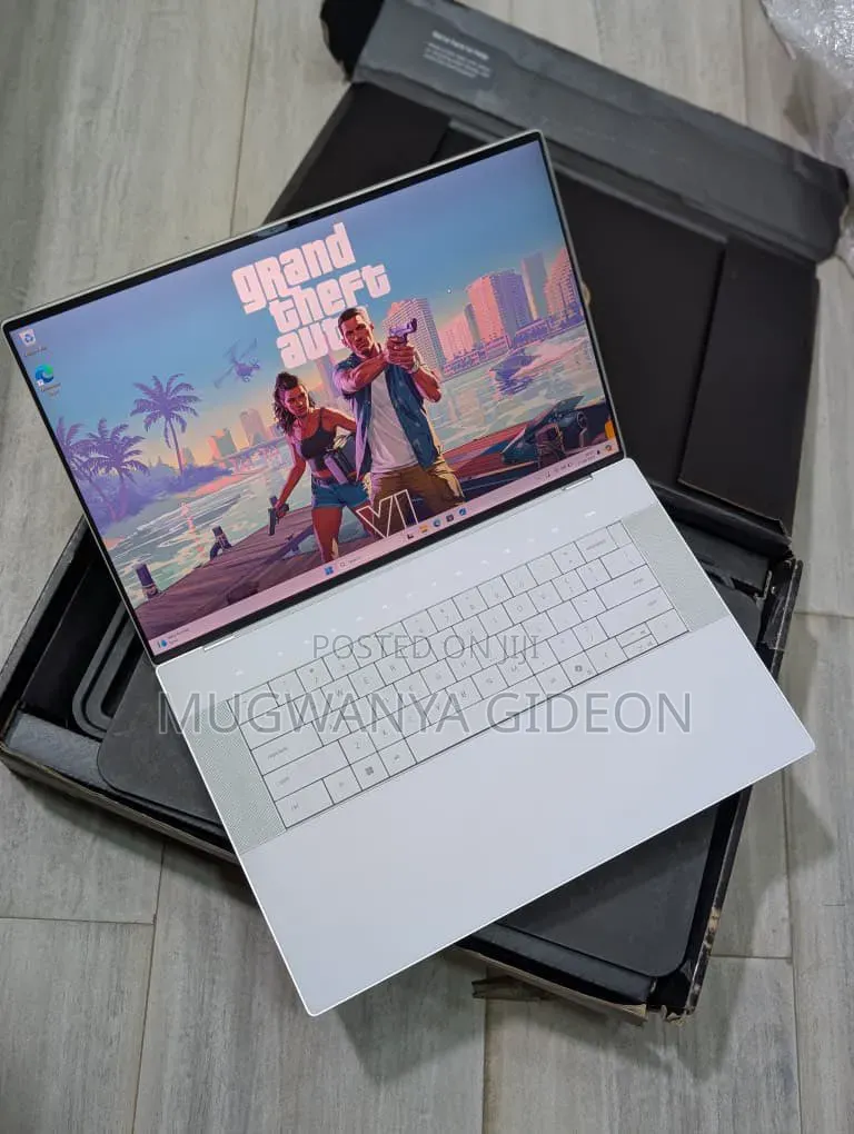 New Laptop Dell XPS 17 9710 32GB Intel Core i7 SSD 512GB