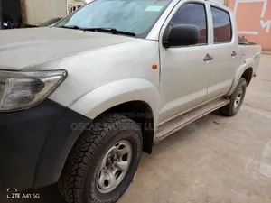 Toyota Hilux Revo Double Cab Deisel 2.8 AWD 2018 Gray