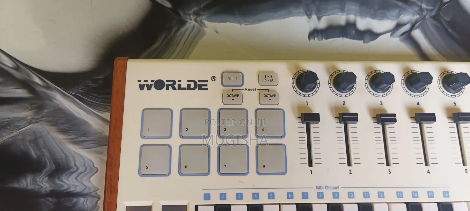 WORLDE Tuna-Mini Midicontroller
