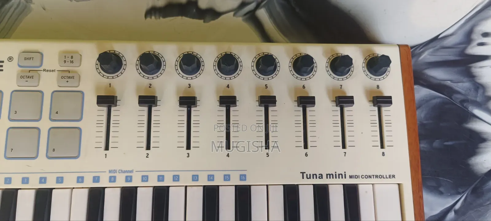 WORLDE Tuna-Mini Midicontroller