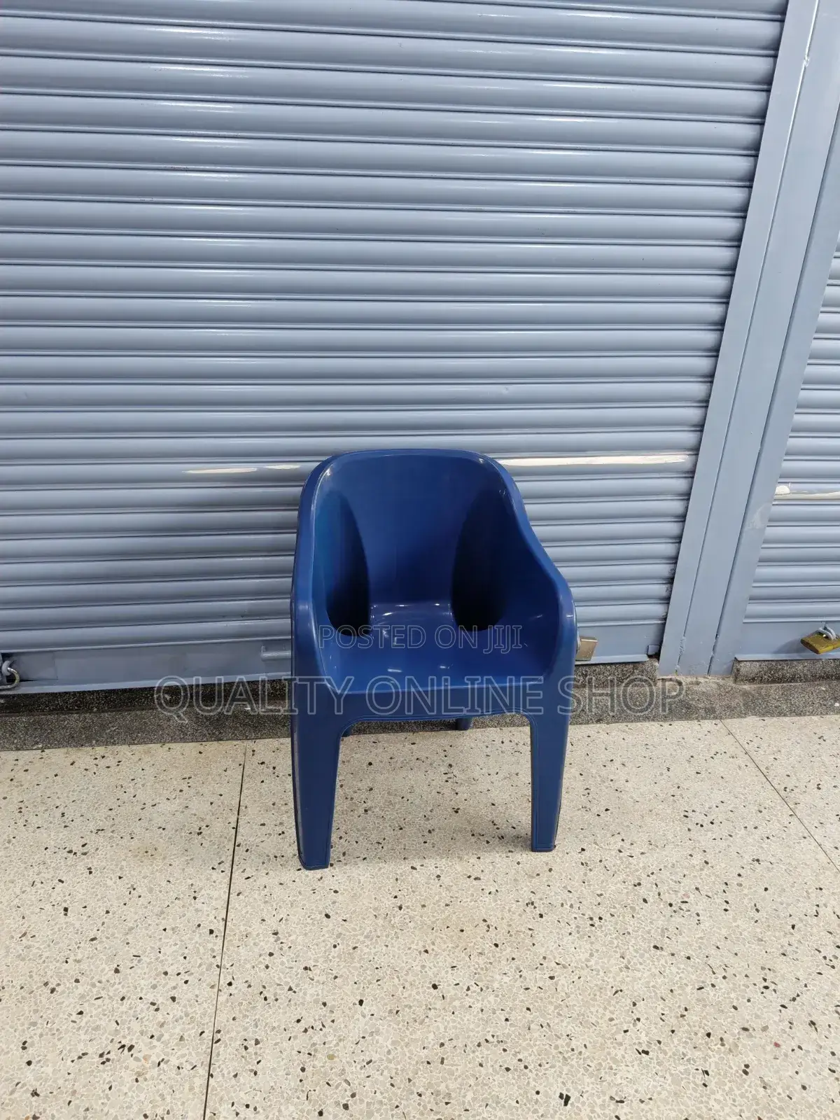 Plastic Chairs Plastic Chairs