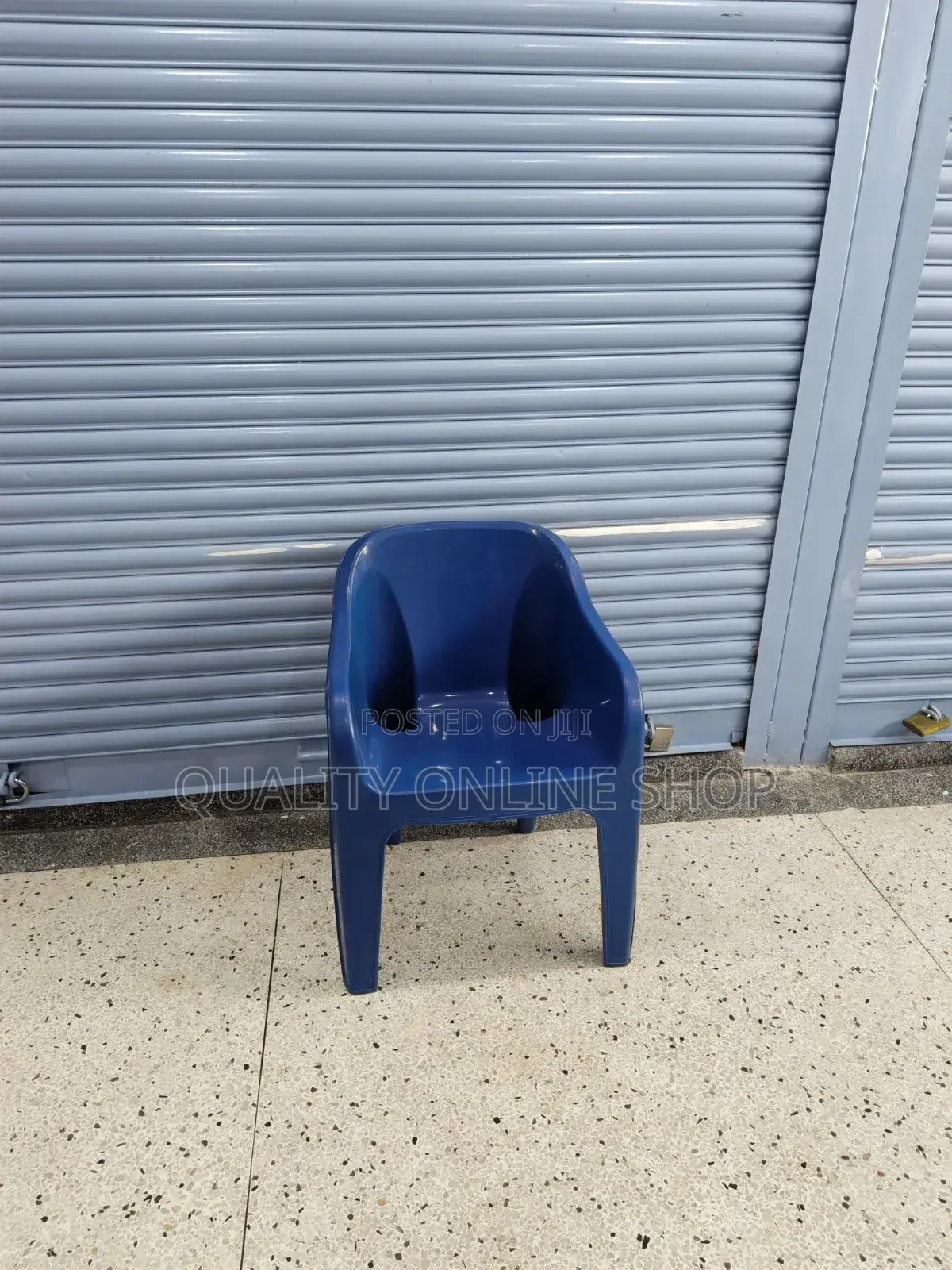 Plastic Chairs Plastic Chairs