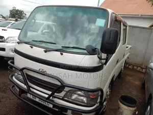Toyota Dyna 2006 White