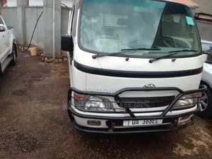Toyota Dyna 2006 White