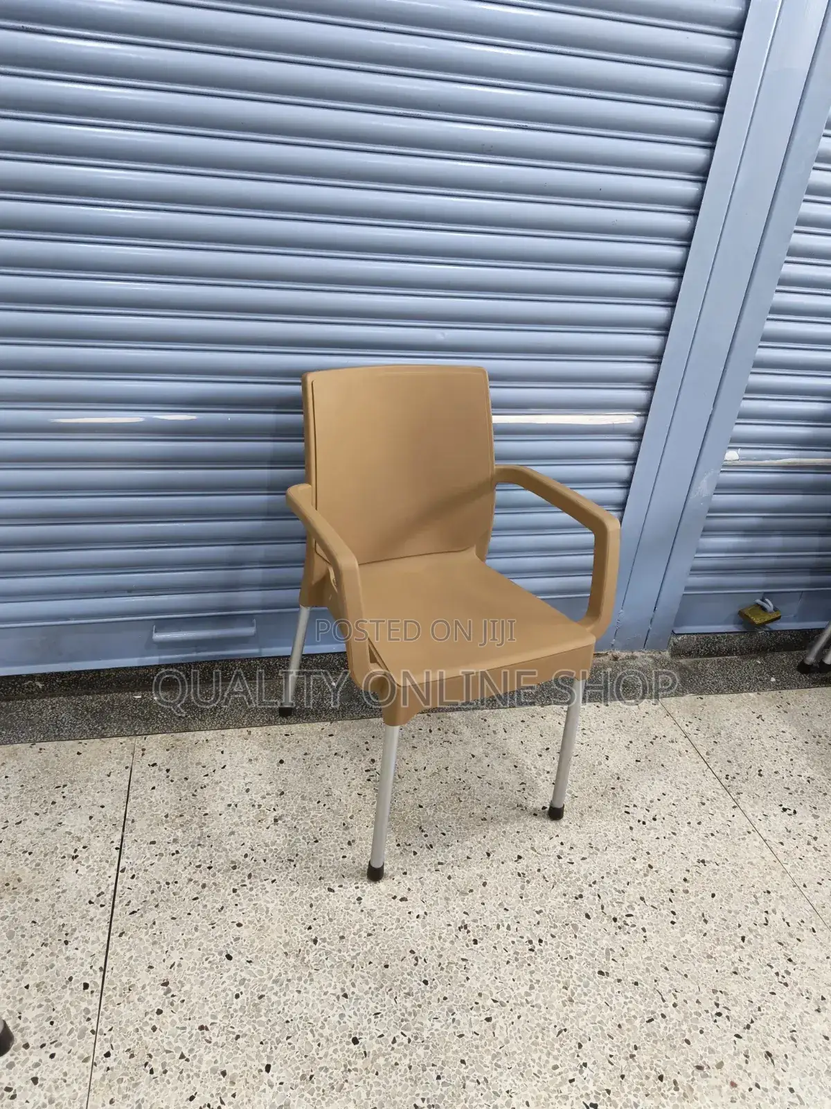 3 Colors Plastic Chairs Plastic Chairs for Bar Restaurants and Bars
