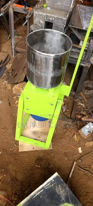 Gnuts Machine; 7kgs, 5.5Hp High Speed Motor. Brand New Motor