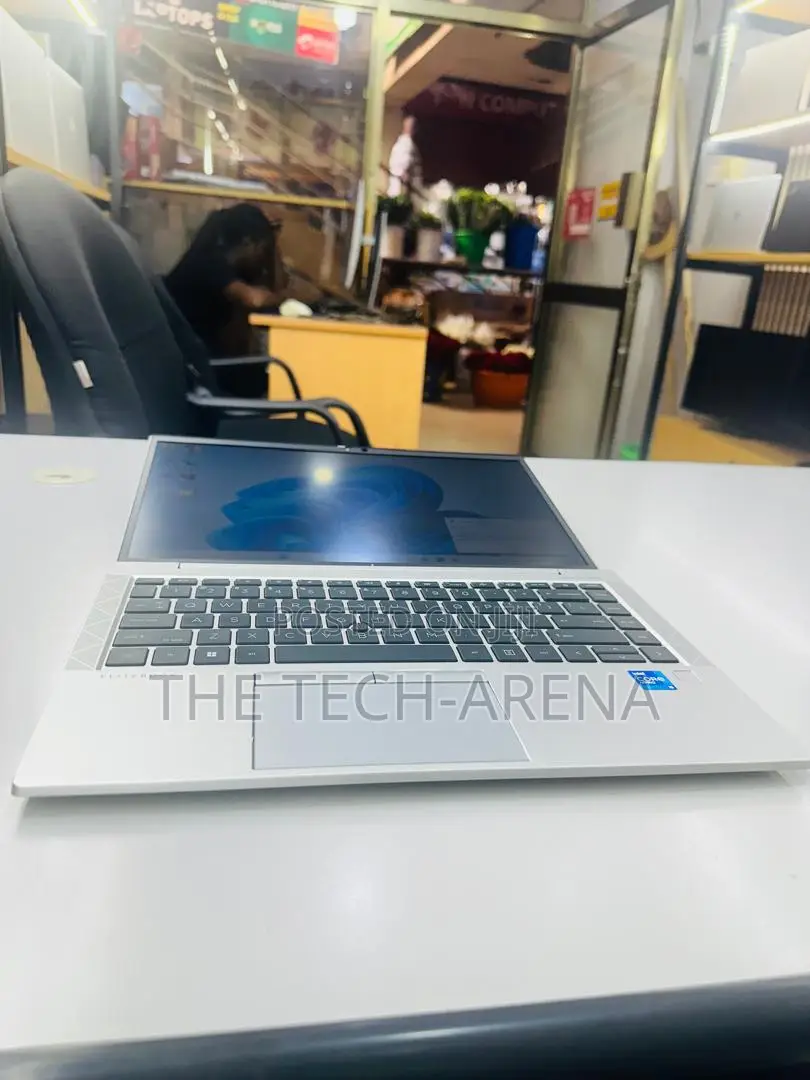 New Laptop HP EliteBook 840 G8 8GB Intel Core i5 SSD 256GB