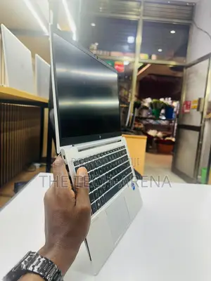 New Laptop HP EliteBook 840 G8 8GB Intel Core i5 SSD 256GB