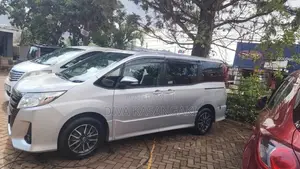 Toyota Noah 2.0 FWD (8 Seater) 2017 Silver