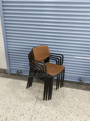 Vogue Plastic Chairs Plastic Chairs