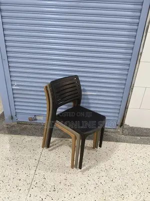 4legged Plastic Chairs Plastic Chairs