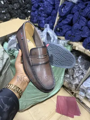 Men’s Black Loafers – Classic Stylish