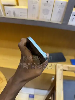 Apple iPhone 16 128 GB Green