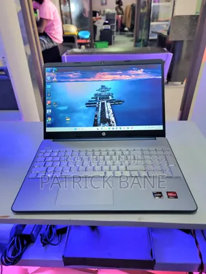 Laptop HP 15 8GB AMD Ryzen 5 SSD 256GB