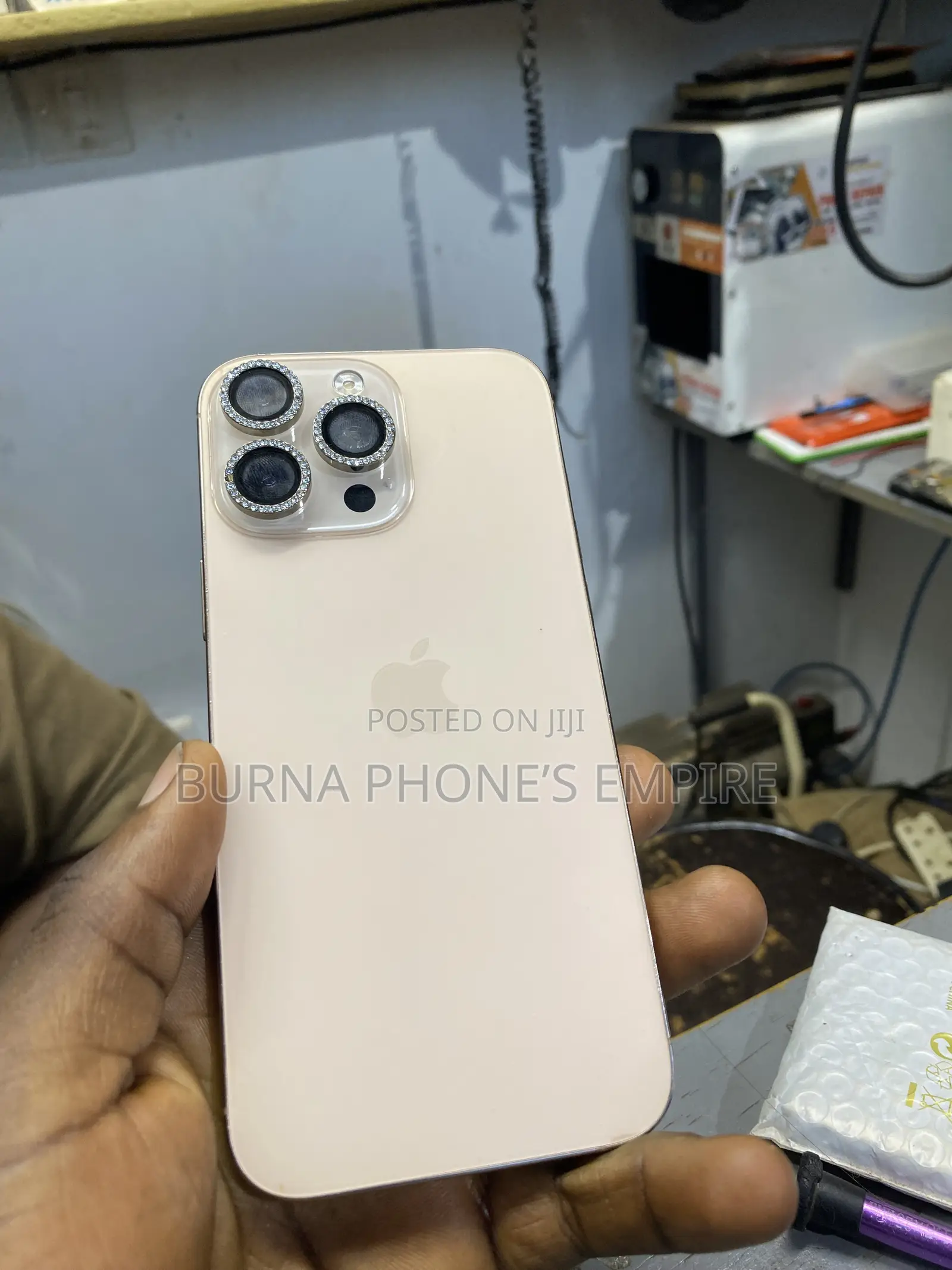Apple iPhone 16 Pro Max 1 TB Gold