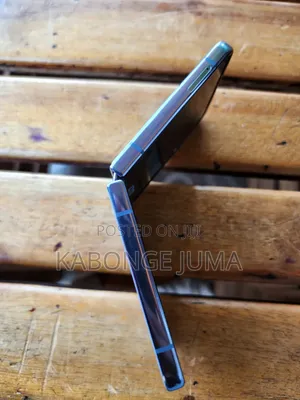 Samsung Galaxy Z Flip4 256 GB Blue