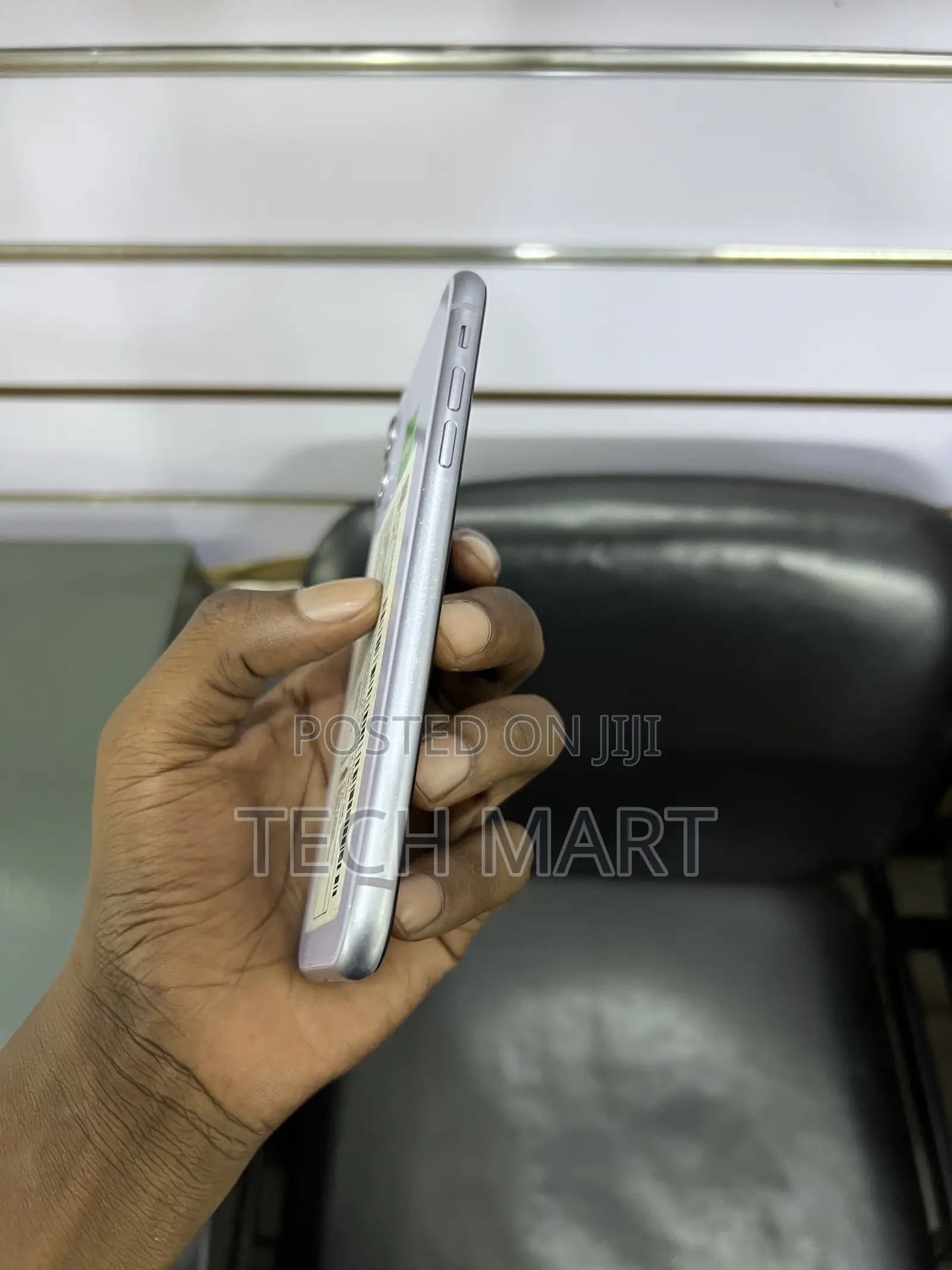 Apple iPhone 11 64 GB Purple