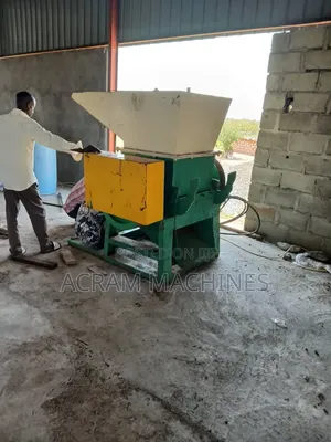 Shredder Machine /Plastic Crusher