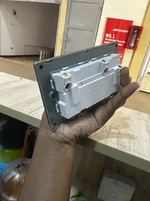 Doublesocket Grey