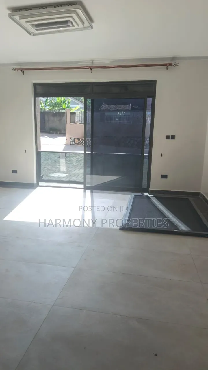 3bdrm Apartment in Kasanga, Central Division for rent