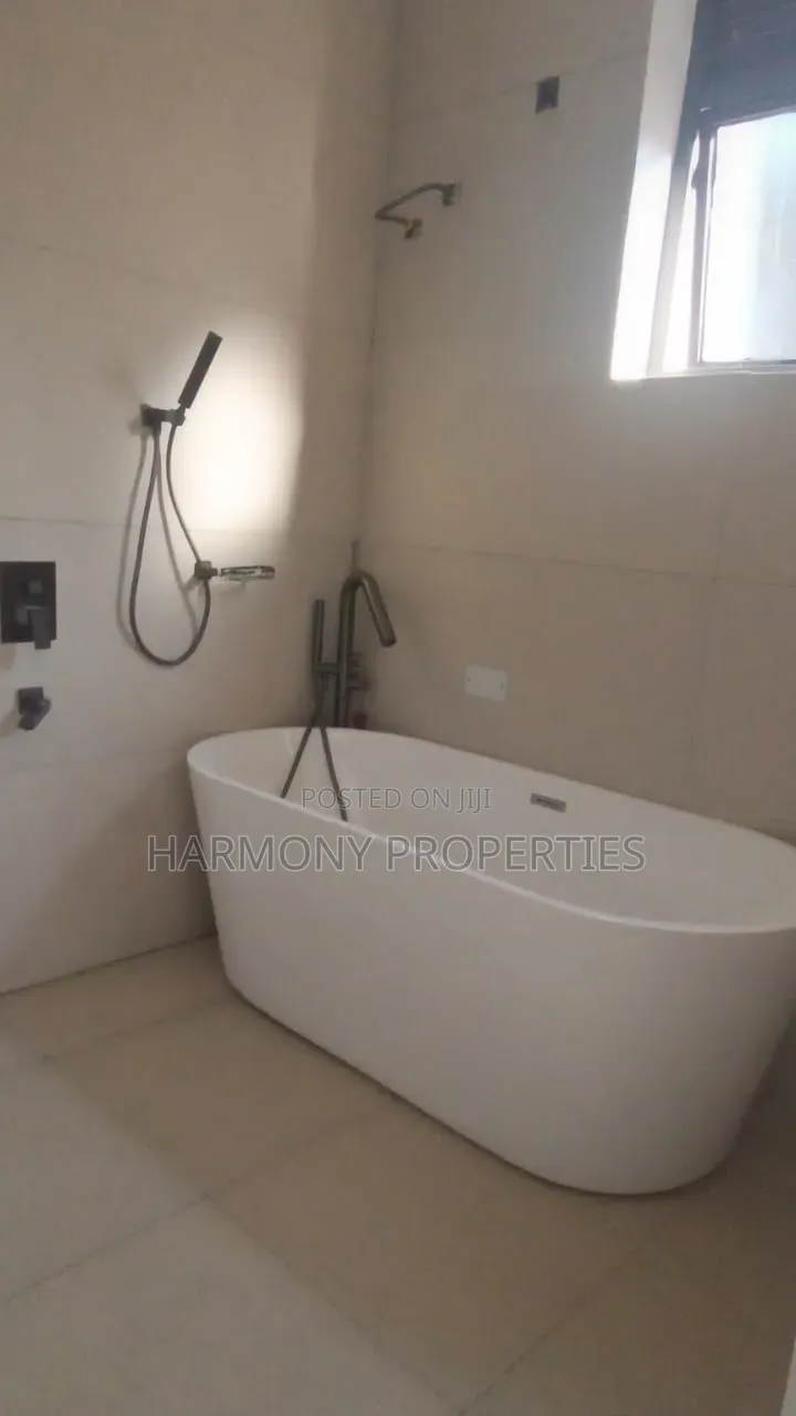 3bdrm Apartment in Kasanga, Central Division for rent