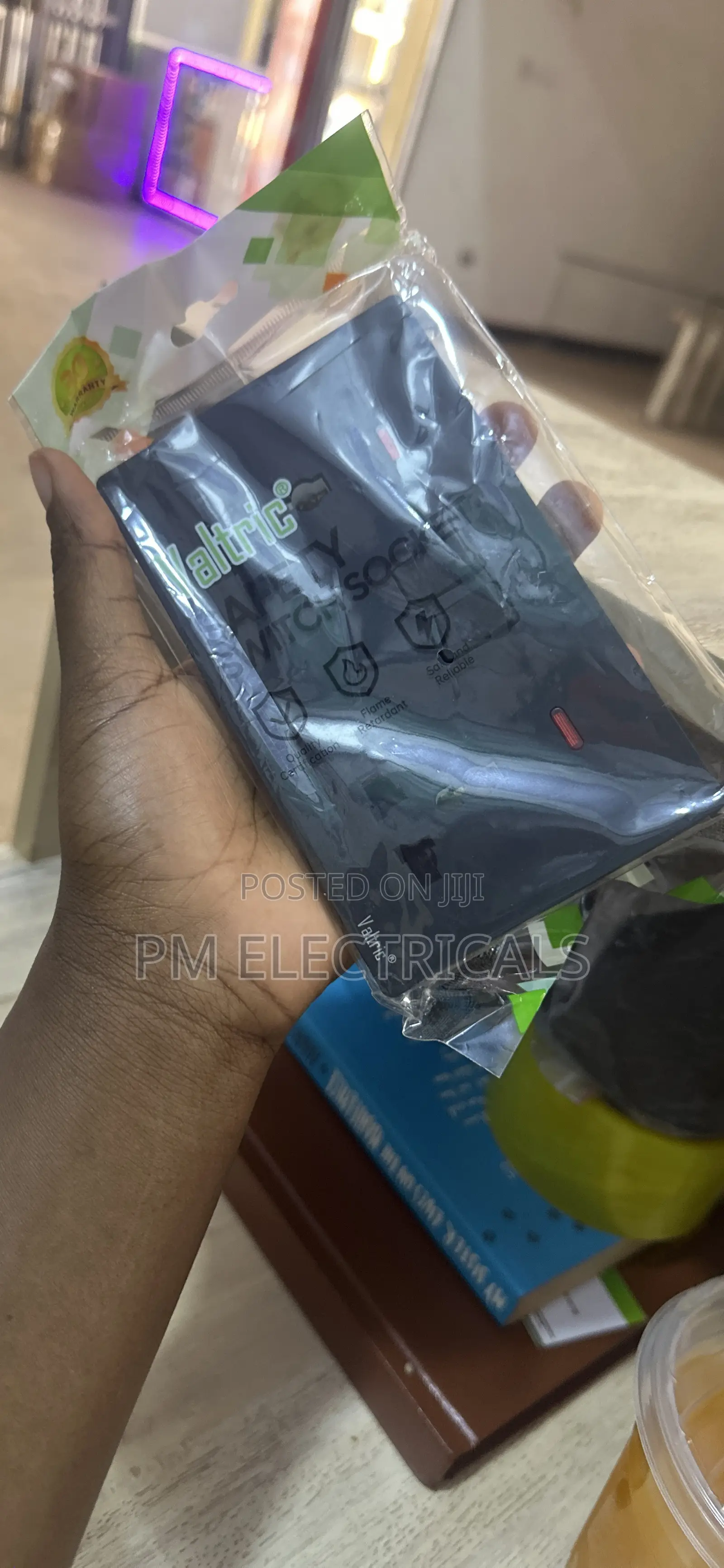 Double Socket Black
