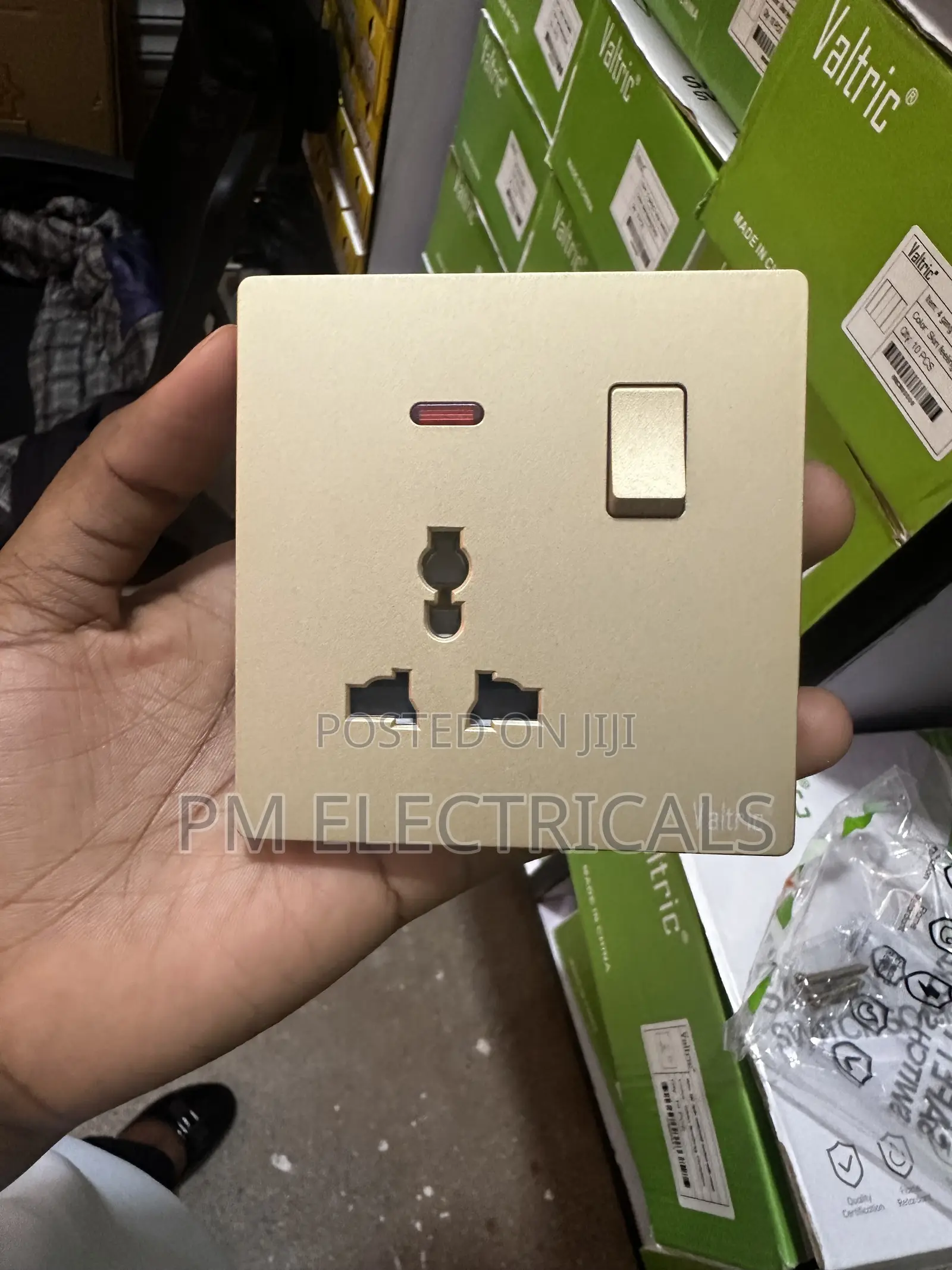 Single Socket Gold
