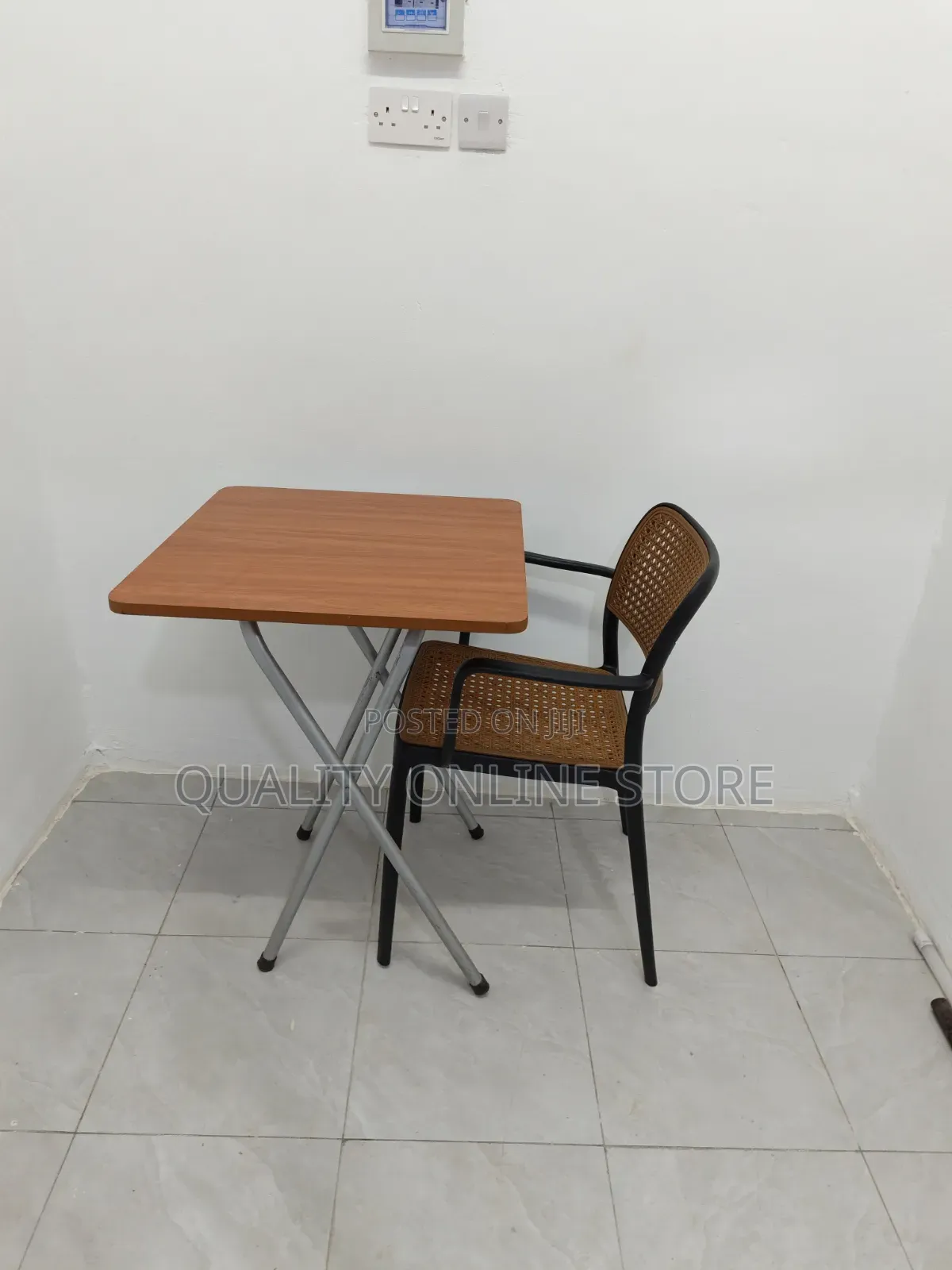 Fancy Office Reading Table and Chairs (Comb)