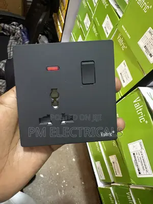 Single Socket Black
