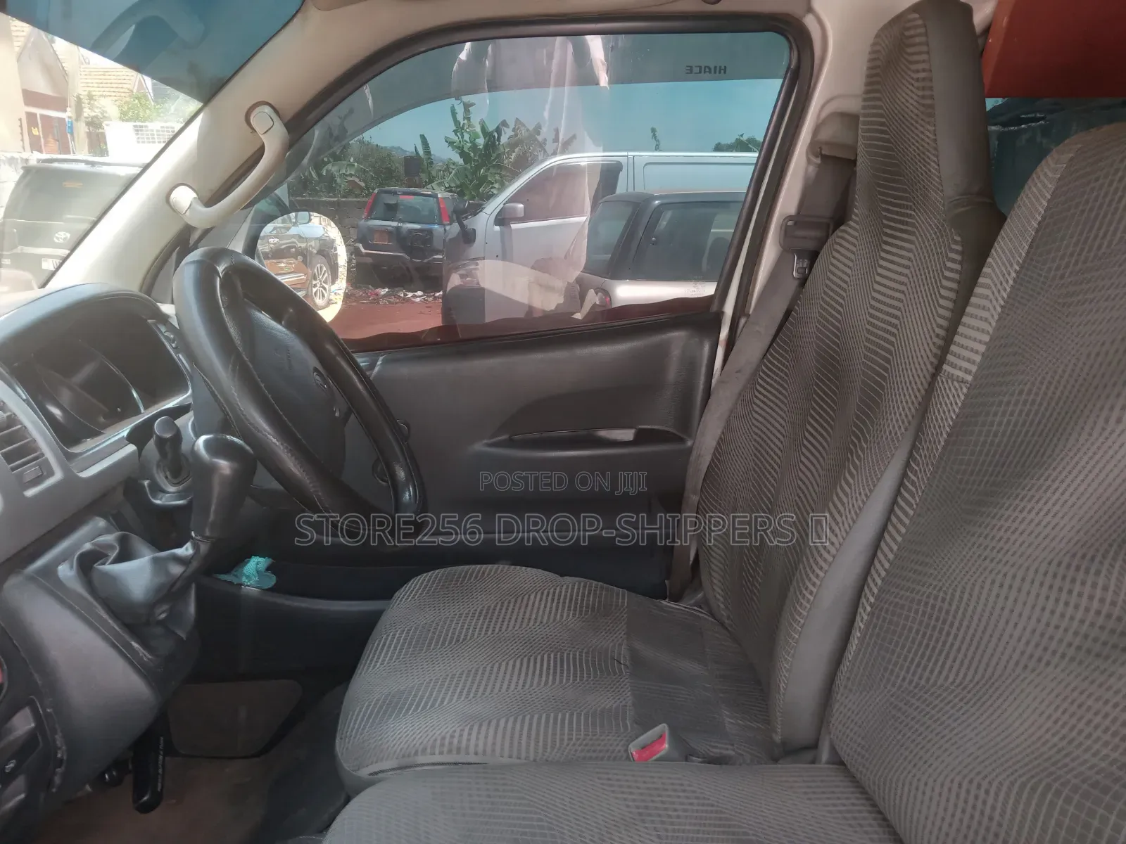 Toyota Grand HiAce G 3.0 Diesel Turbo RWD 8-Seater 2002 White