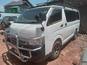 Toyota Grand HiAce G 3.0 Diesel Turbo RWD 8-Seater 2002 White