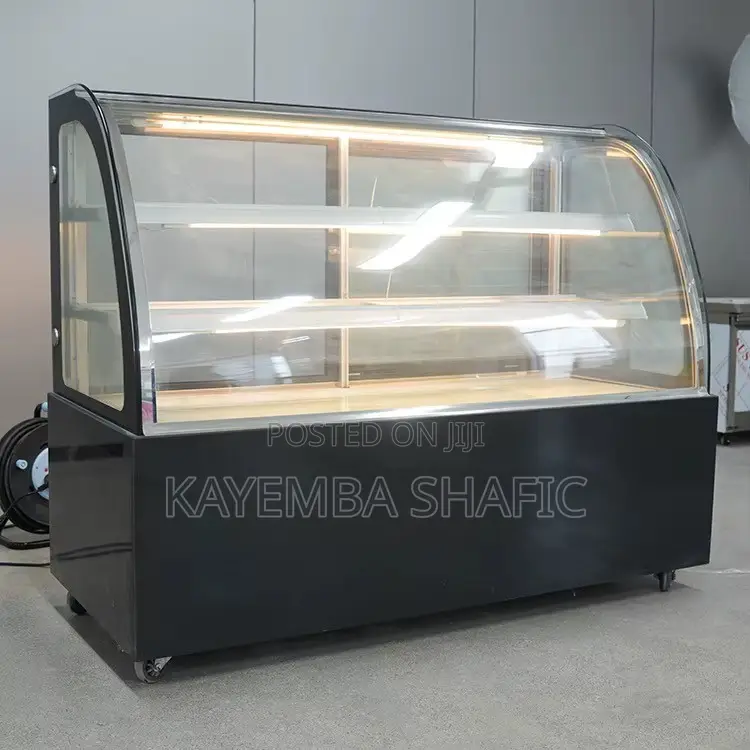 Commercial Curved Glass Refrigerated Cake Bakery Display Chiller