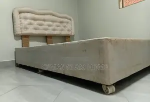 Bed 5 by 6 With Rollers