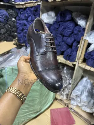 Men Textured Leather Lace Up Shoes