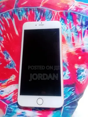 Apple iPhone 6s 64 GB Graphite