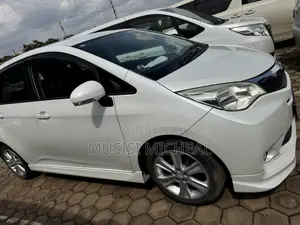 Subaru Trezia 1.3i 2012 White