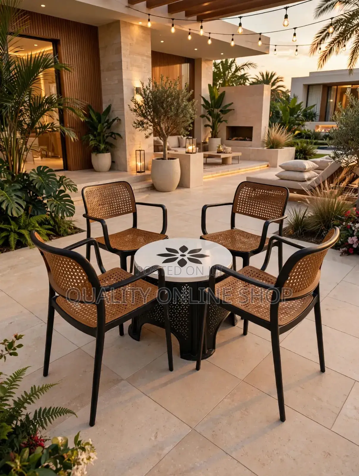 Hotels/Bars/Restaurant/Beach Plastic Table and Chairs