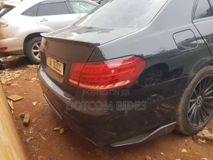 Mercedes-Benz E300 2013 Black