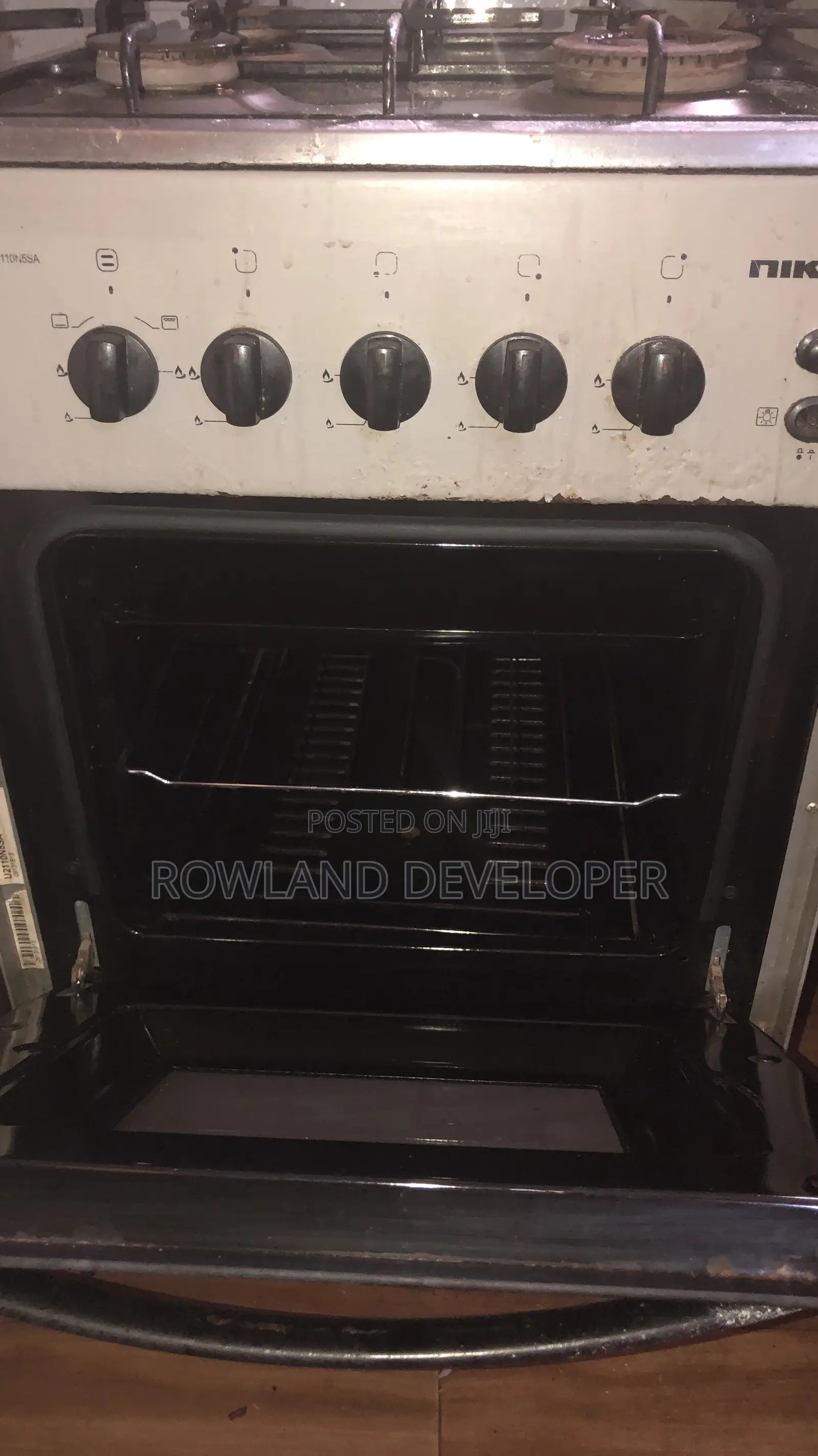 GAS COOKER With Cylinder