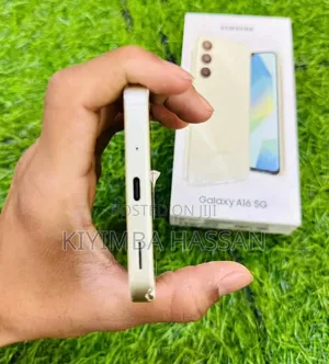 New Samsung Galaxy A16 5G 256 GB Gold