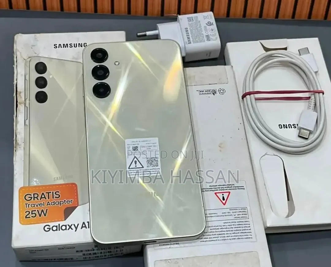 New Samsung Galaxy A16 5G 256 GB Gold