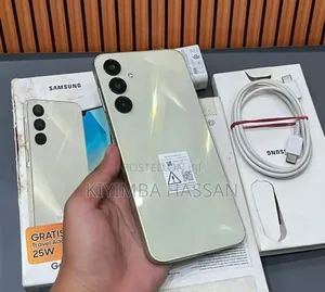 New Samsung Galaxy A16 5G 256 GB Gold