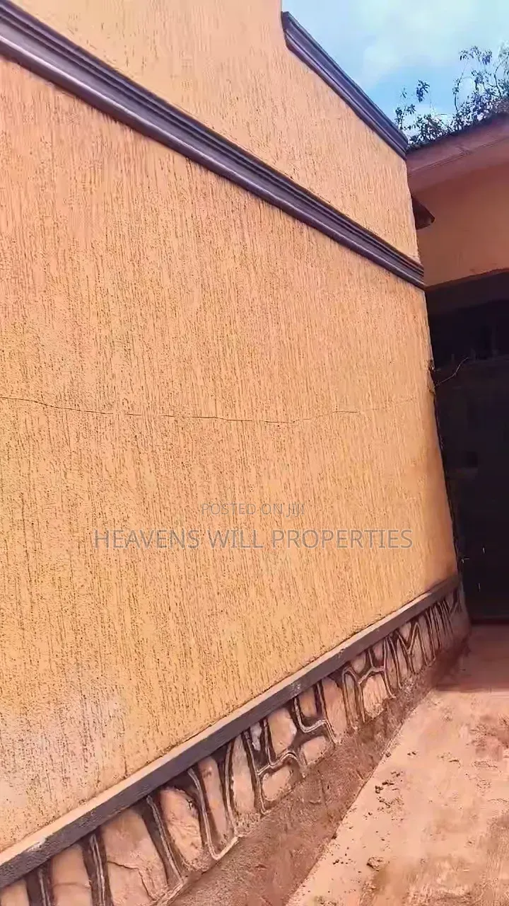 2 Shop and 1double Room on Sale in Nansana
