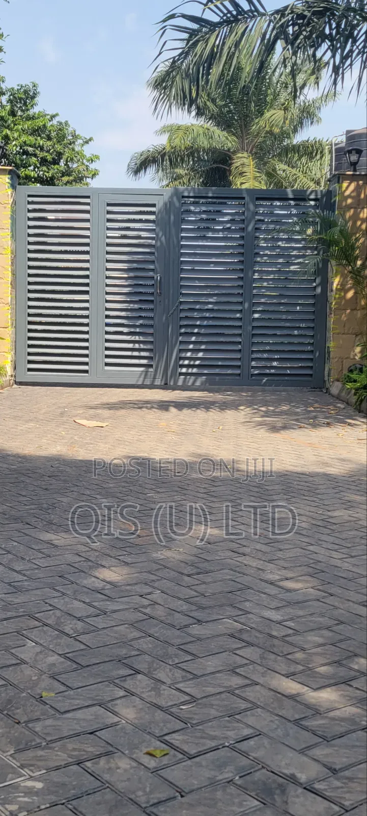 Louver Gate