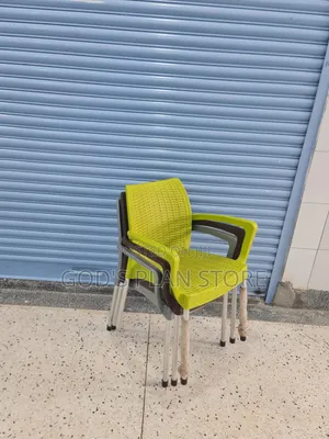 Lemon/Matted /Metal Stands Restaurant Plastic Chairs